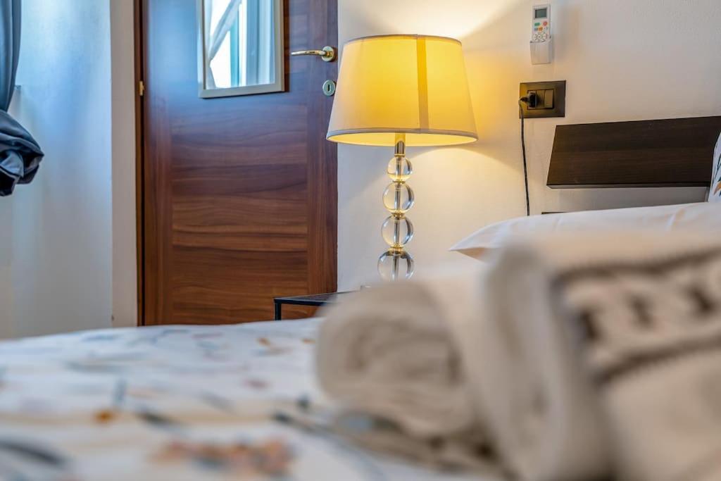 Appartamento Borgo Antico Paruzzaro Buitenkant foto